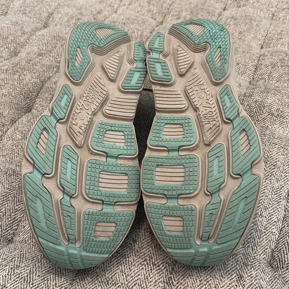 Hoka One One Bondi 7 size 11.5 2E - Picture 7 of 9